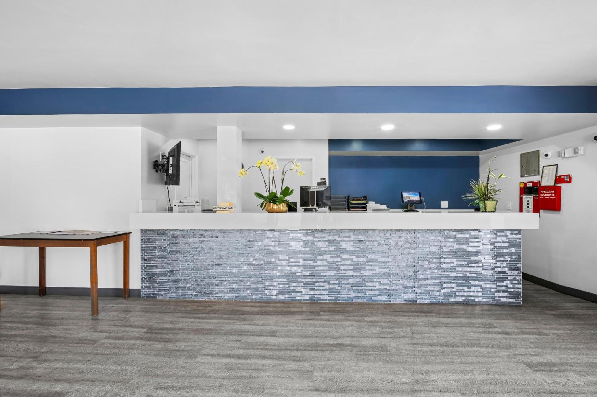 Hyland Inn Near Pasadena Civic Center Экстерьер фото