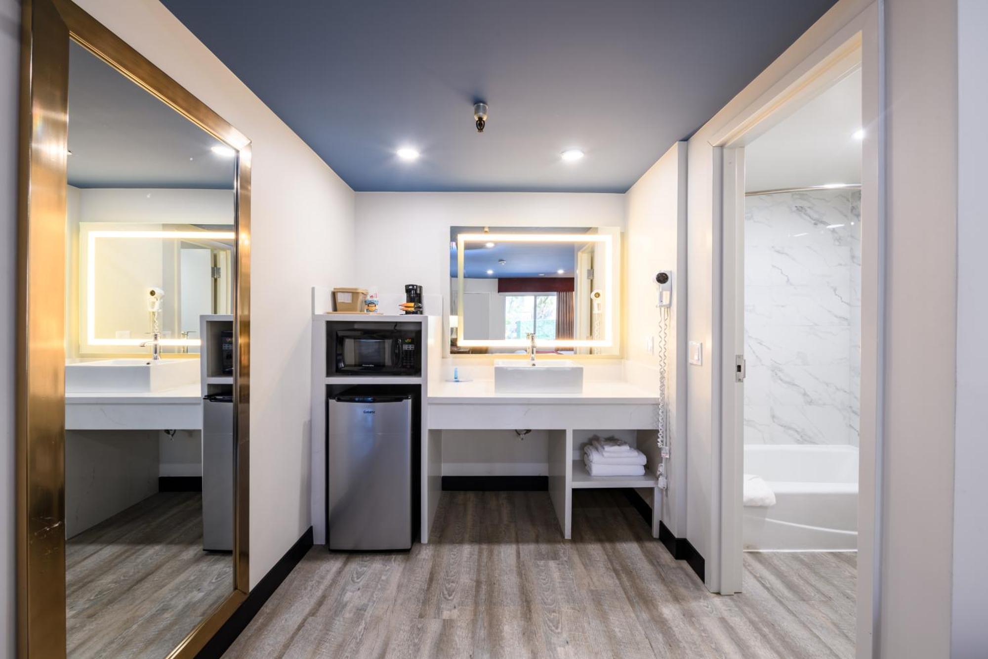 Hyland Inn Near Pasadena Civic Center Экстерьер фото
