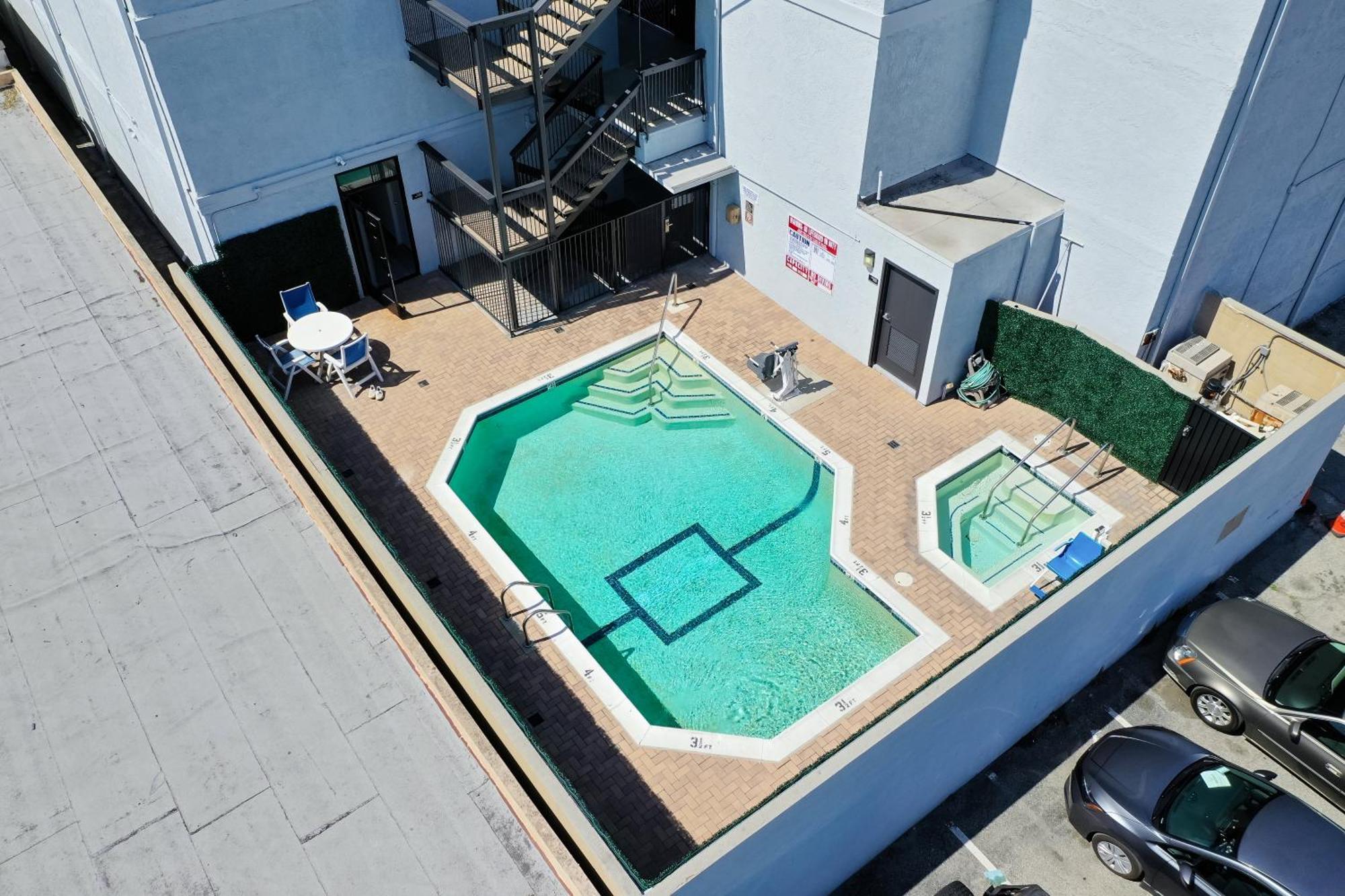 Hyland Inn Near Pasadena Civic Center Экстерьер фото
